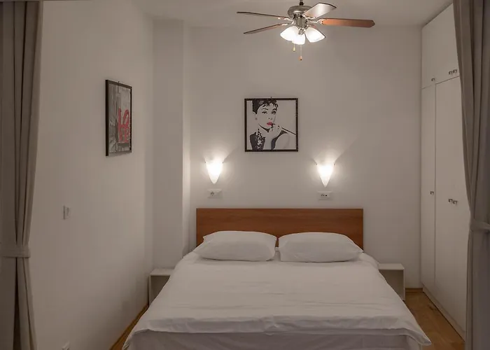 Apartments Lana 2